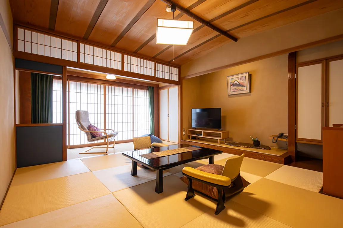 【本館和室 乗鞍】温泉内湯付きの純和室のお部屋