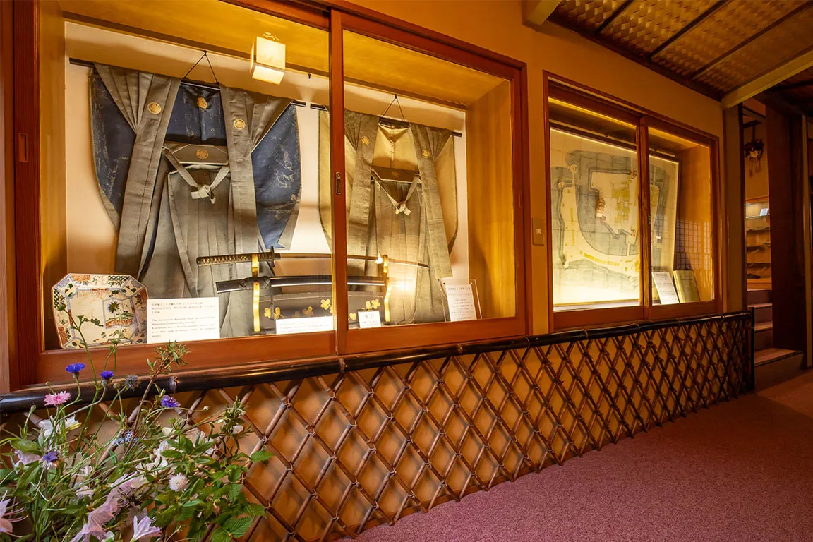 館内に展示する松本城ゆかりの品