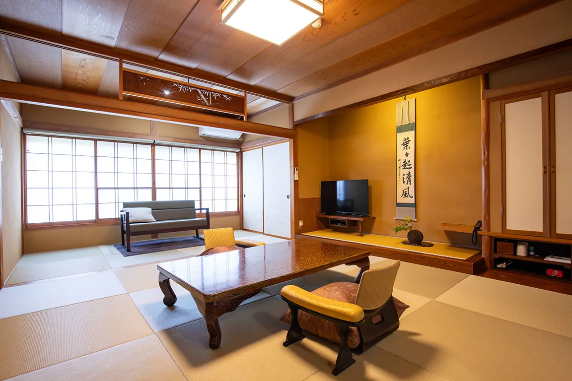 【本館和室 白馬】広縁の仕切りがない広々とした和室